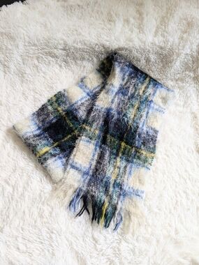 Kinloch Anderson Scotland Fuzzy 100% Mohair Wool Tartan Scarf With Fringe